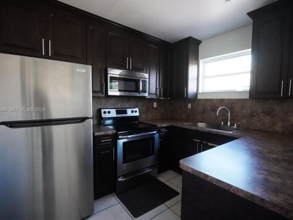 1880 SW 17th Ave , Miami, FL 33145