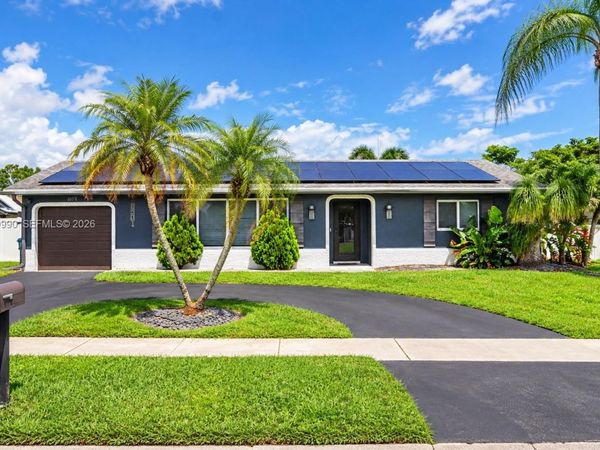 8501 NW 53rd St , Lauderhill, FL 33351