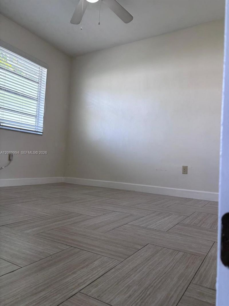 11890 NE 16th Ave, Unit 4, Miami, FL 33161 Photo