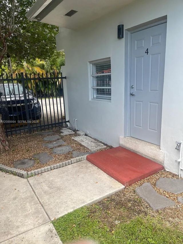 11890 NE 16th Ave, Unit 4, Miami, FL 33161 Photo