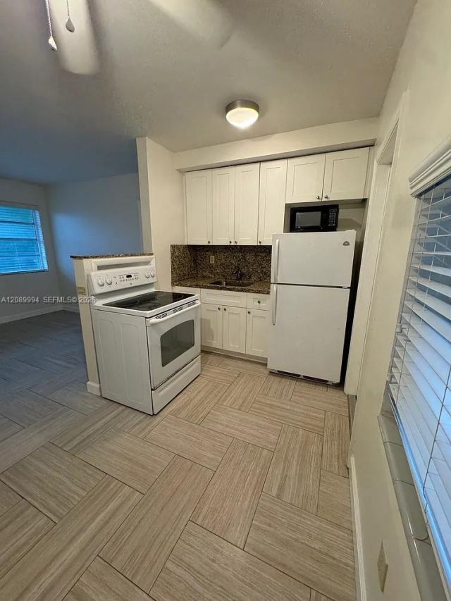 11890 NE 16th Ave, Unit 4, Miami, FL 33161 Photo