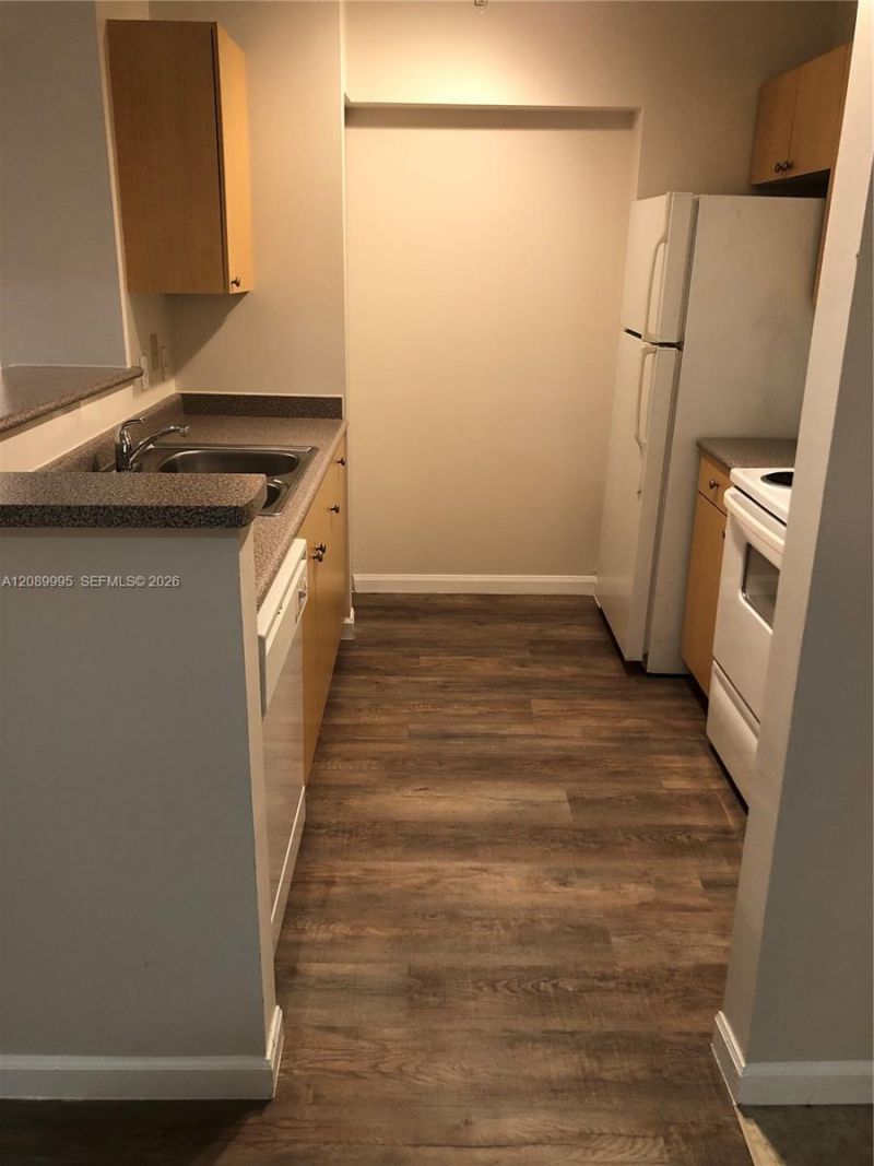 1919 Van Buren St , Unit 215A, Hollywood, FL 33020 Photo