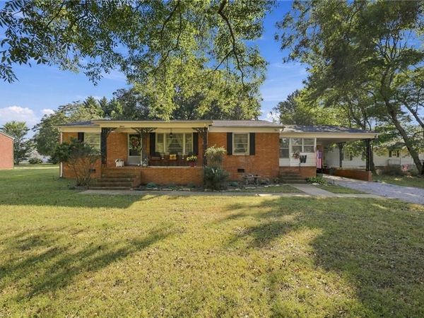 2975 US Highway 158, Yanceyville, NC 27379