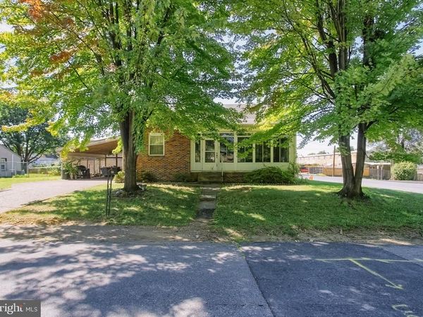 271 S 33RD STREET, HARRISBURG, PA 17111
