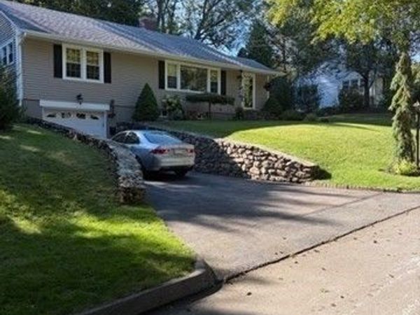 39 Chevy Chase Rd, Worcester, MA 01606