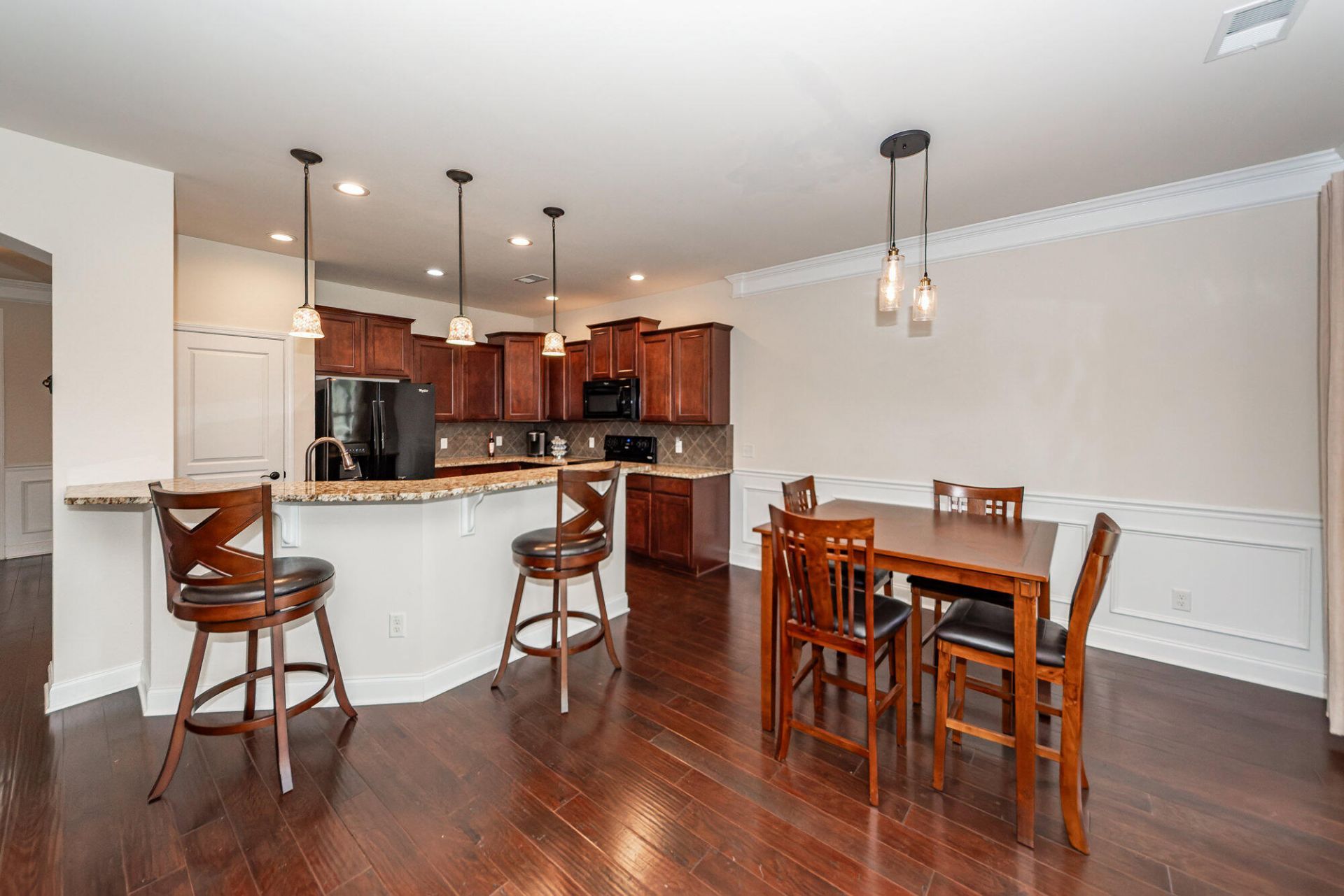 477 Eastern Isle Avenue Photo 9