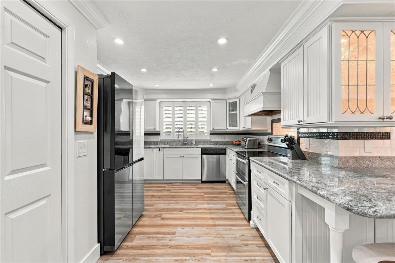 112 6th Street, Belleair Beach, FL 33786 Photo