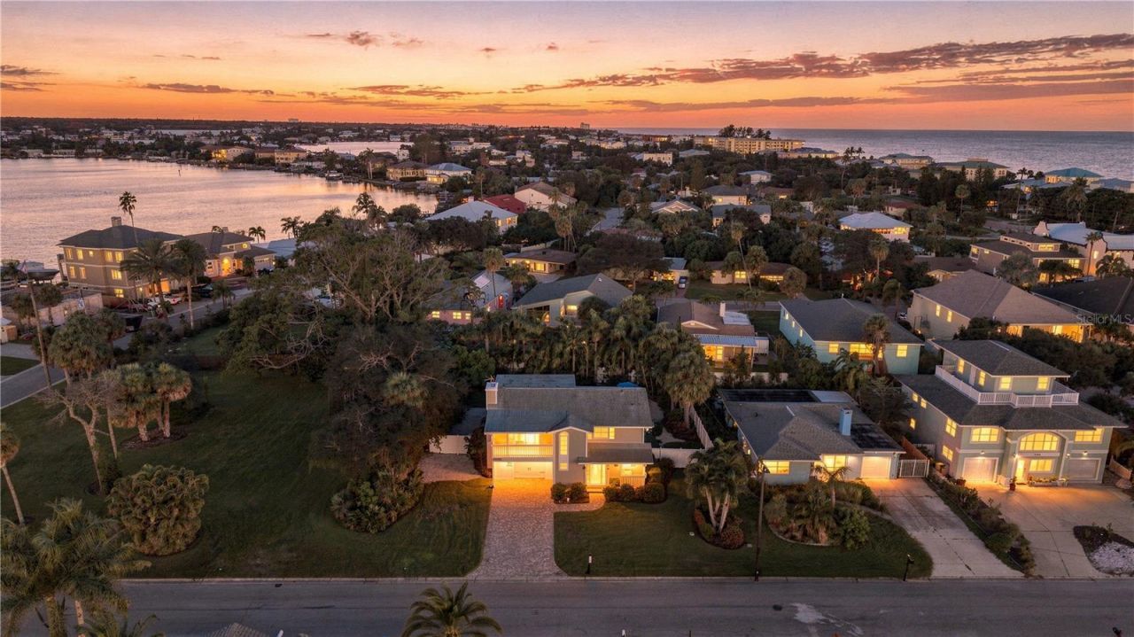 112 6th Street, Belleair Beach, FL 33786 Photo
