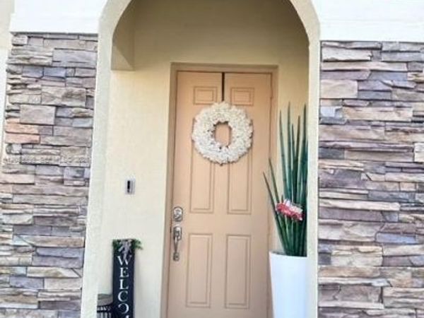3208 SE 5th Ct , Homestead, FL 33033