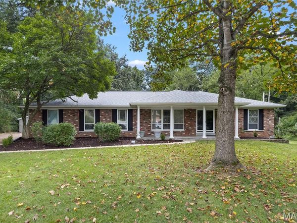 11070 Easy Street, St Ann, MO 63074