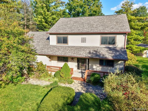 10280 Nimphie Road, Tyrone Township, Mi 48430