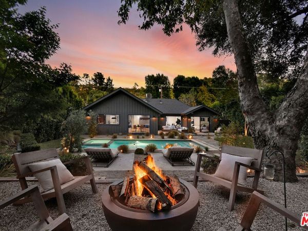 3721 Woodcliff Road, Sherman Oaks, CA 91403