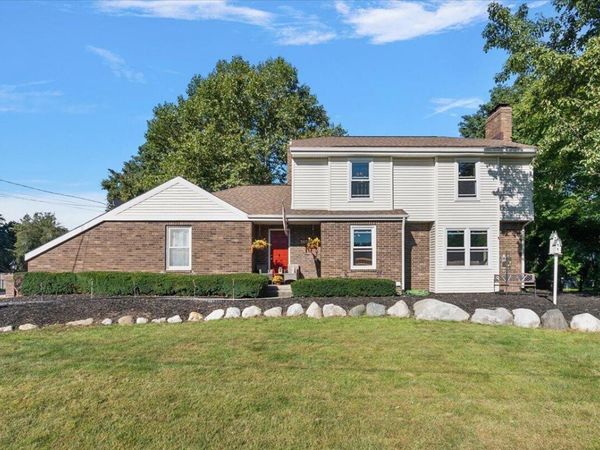 3655 Aaron Avenue SW, Grandville, MI 49418