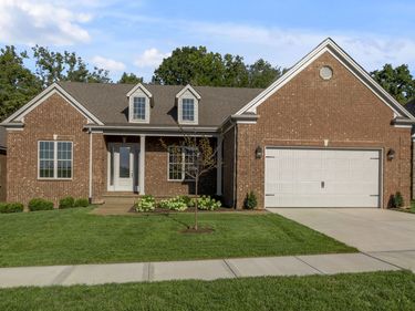 372 Weston Park, Lexington, KY 40515