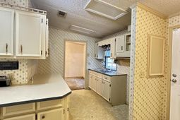 119 E Medina Street photo 4