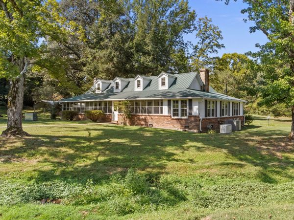 2889 Tennessee Ridge Rd , Waverly, TN 37185