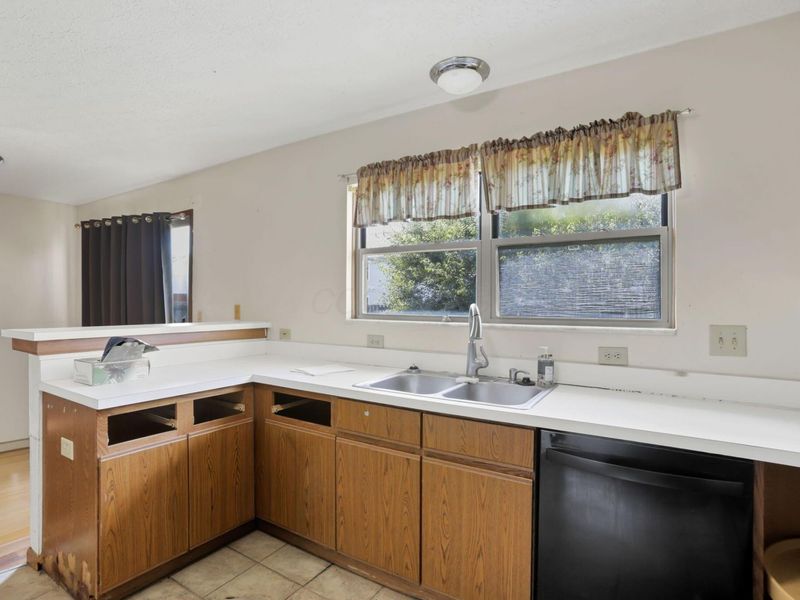 5901 Katelyn Lane, Canal Winchester, OH 43110 Photo 10