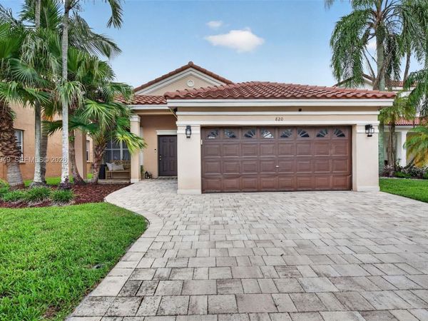 820 Falling Water Rd, Weston, FL 33326