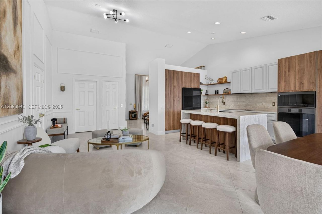 820 Falling Water Rd , Weston, FL 33326 Photo