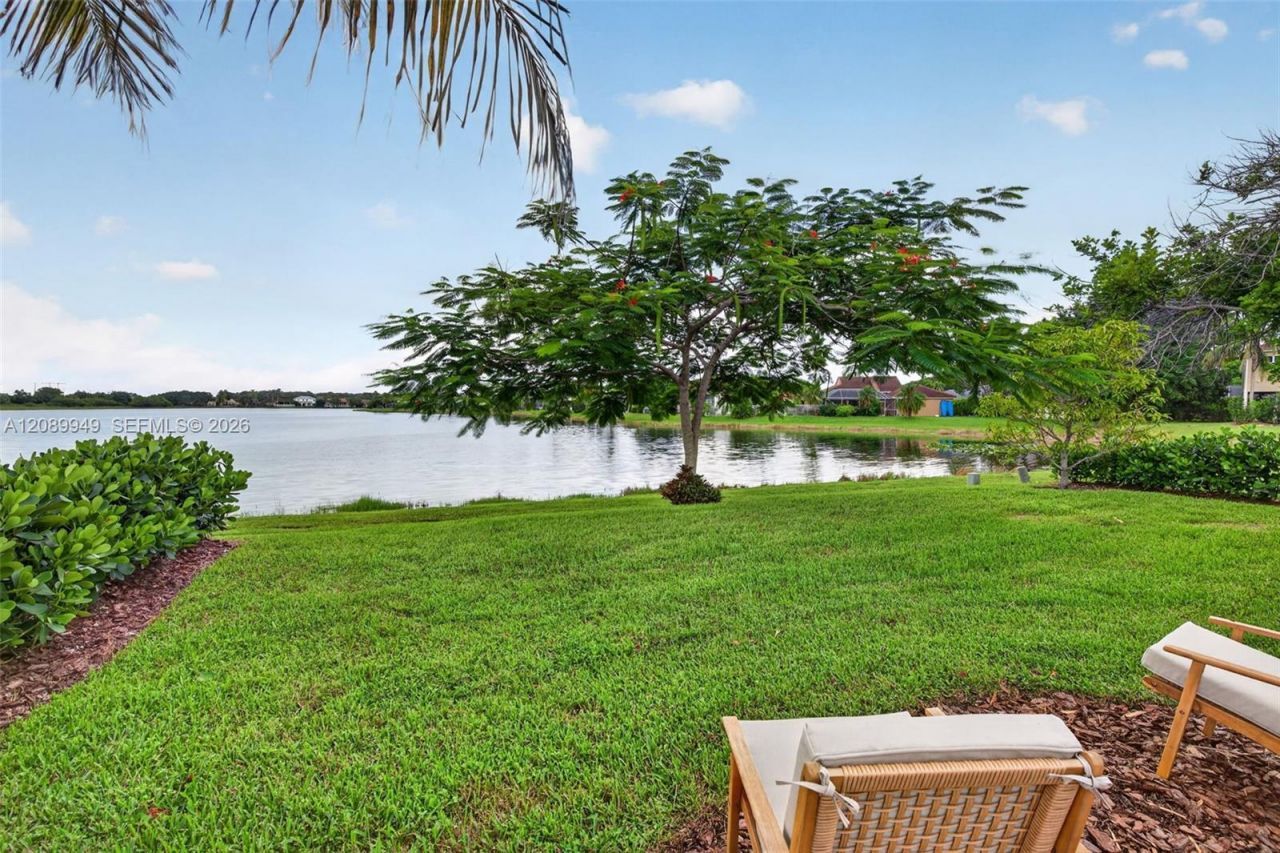820 Falling Water Rd , Weston, FL 33326 Photo