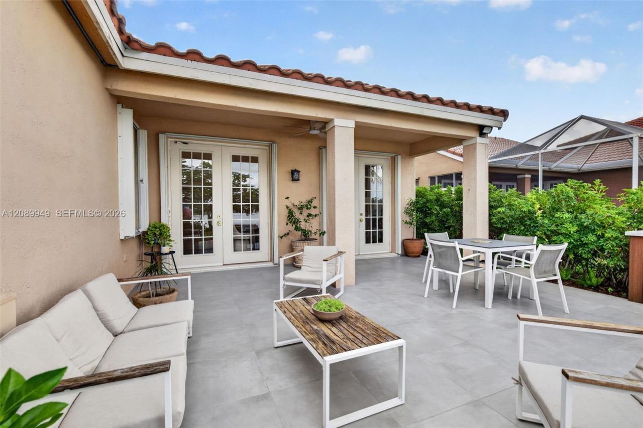 820 Falling Water Rd , Weston, FL 33326 Photo