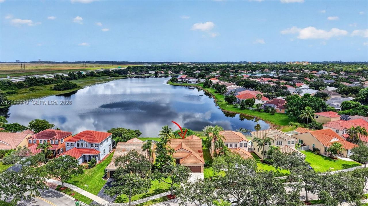820 Falling Water Rd , Weston, FL 33326 Photo