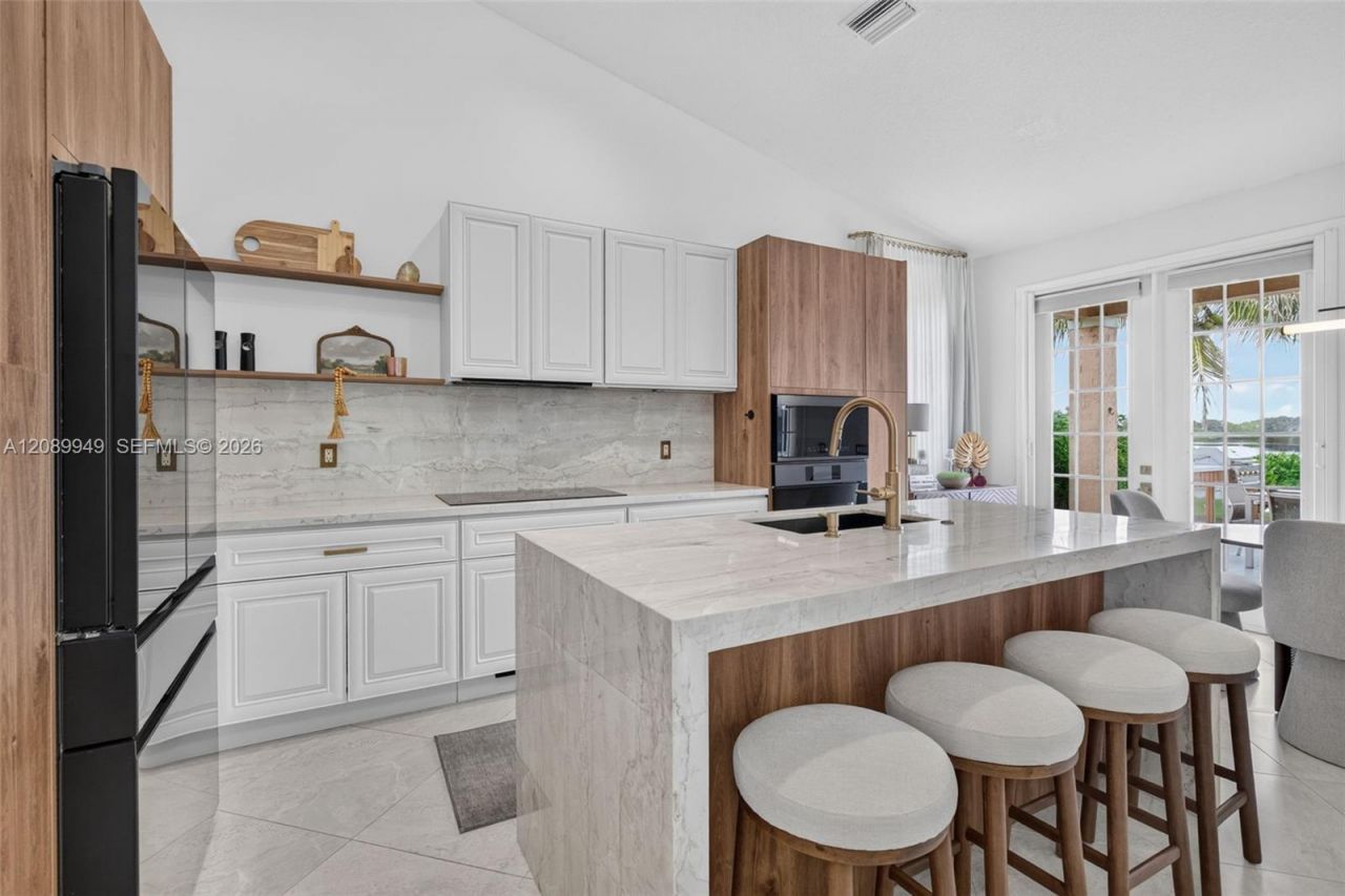820 Falling Water Rd , Weston, FL 33326 Photo