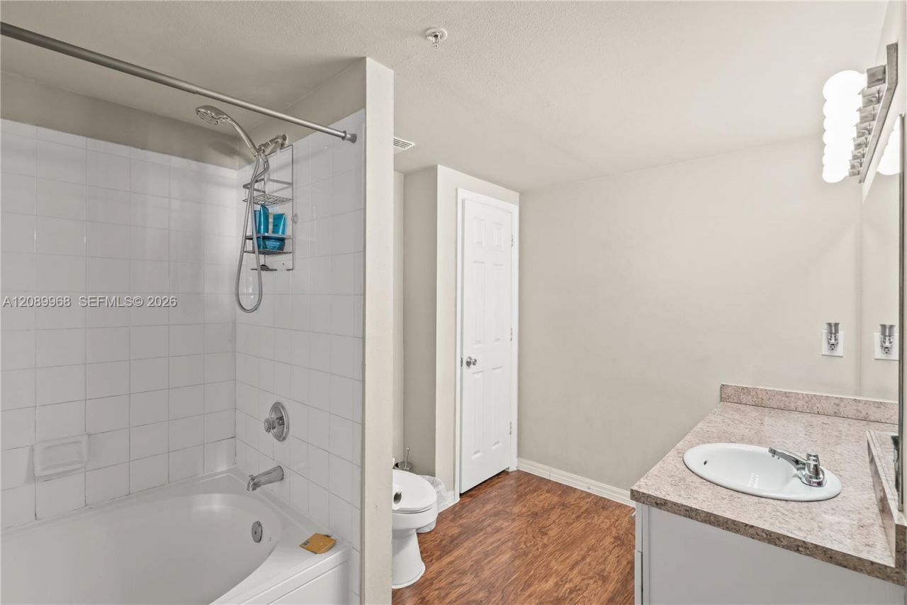 230 SW 117th Ter , Unit 11108, Pembroke Pines, FL 33025 Photo