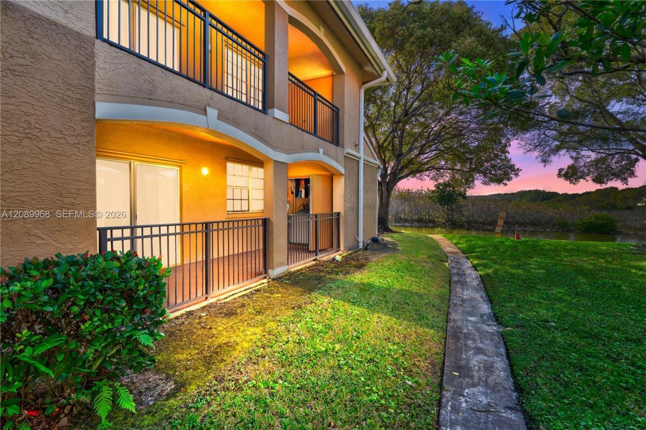 230 SW 117th Ter , Unit 11108, Pembroke Pines, FL 33025 Photo