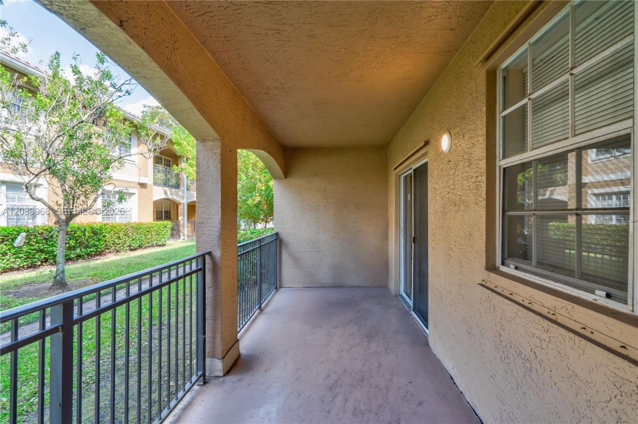 230 SW 117th Ter , Unit 11108, Pembroke Pines, FL 33025 Photo