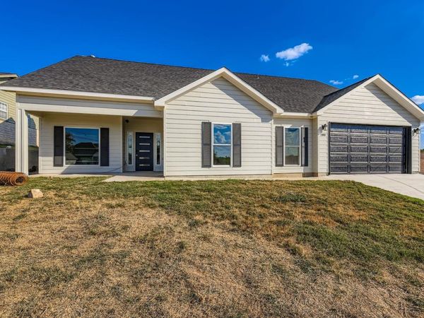 1403 Sunset DR, Marble Falls, TX 78654