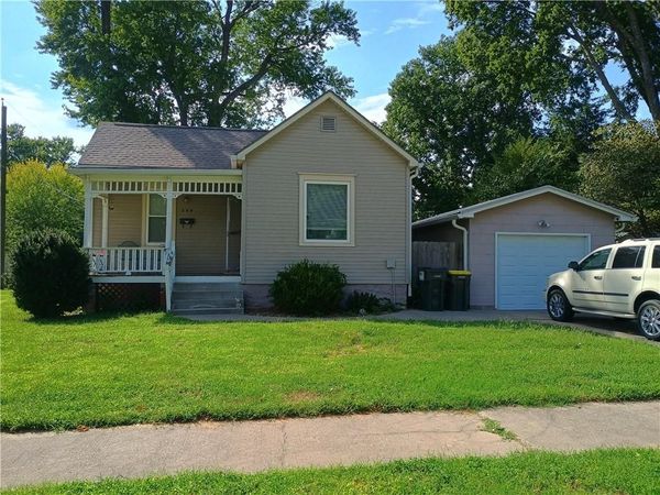 204 S 2nd Street, Lansing, KS 66043