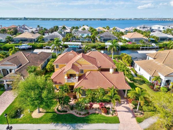 540 FORE DRIVE , BRADENTON, FL 34208