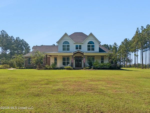 805 Mount Helm Road, Brandon, MS 39047