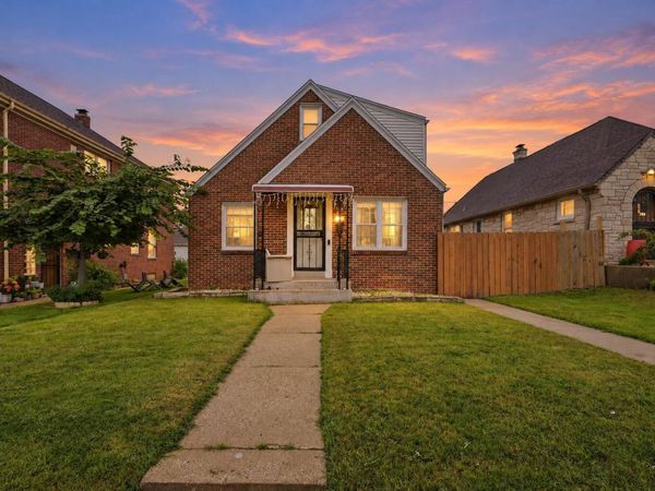 3318 S 13th St, Milwaukee, WI 53215