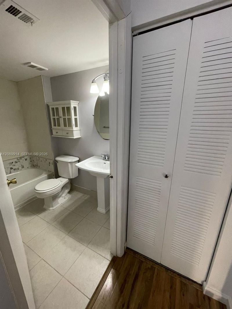 9999 Summerbreeze Dr , Unit 413, Sunrise, FL 33322 Photo