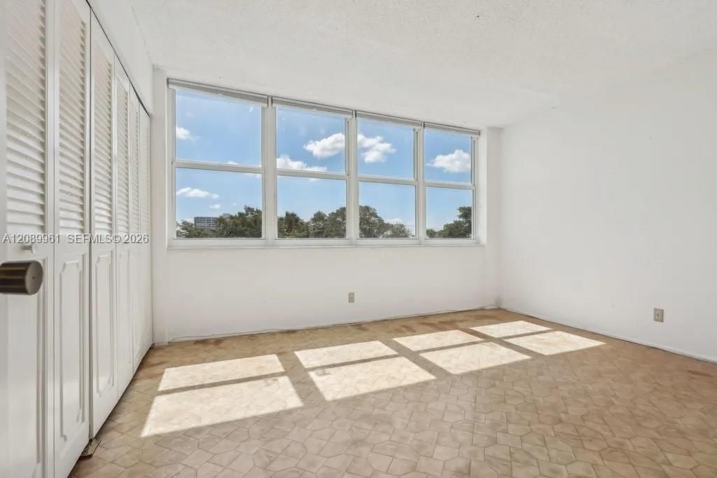 2150 Sans Souci Blvd, Unit C402, North Miami, FL 33181 Photo