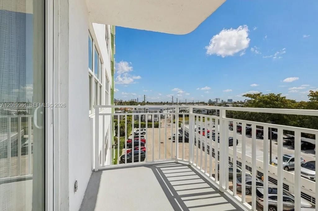 2150 Sans Souci Blvd, Unit C402, North Miami, FL 33181 Photo