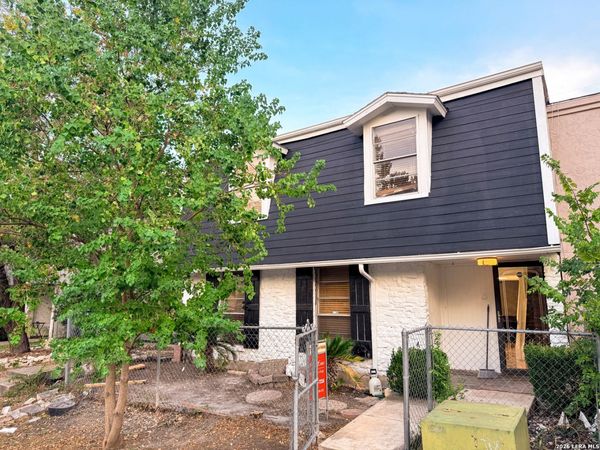 8012 Winsford, San Antonio, TX 78239