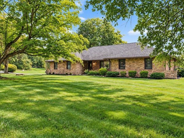 45 Pine Village Drive, Granville, OH 43023