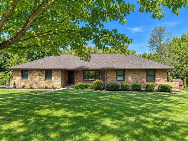 45 Pine Village Drive , Granville, OH 43023