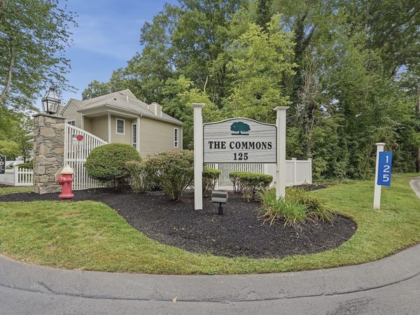 125 Highland St, Unit 304, Taunton, MA 02780