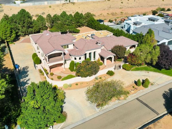 9415 Black Farm Lane NW, Albuquerque, NM 87114