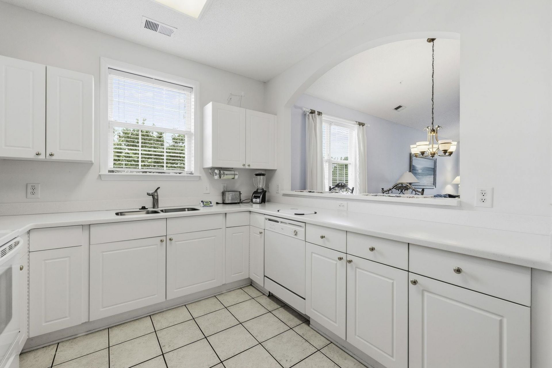 5825 Catalina Dr. Photo 14