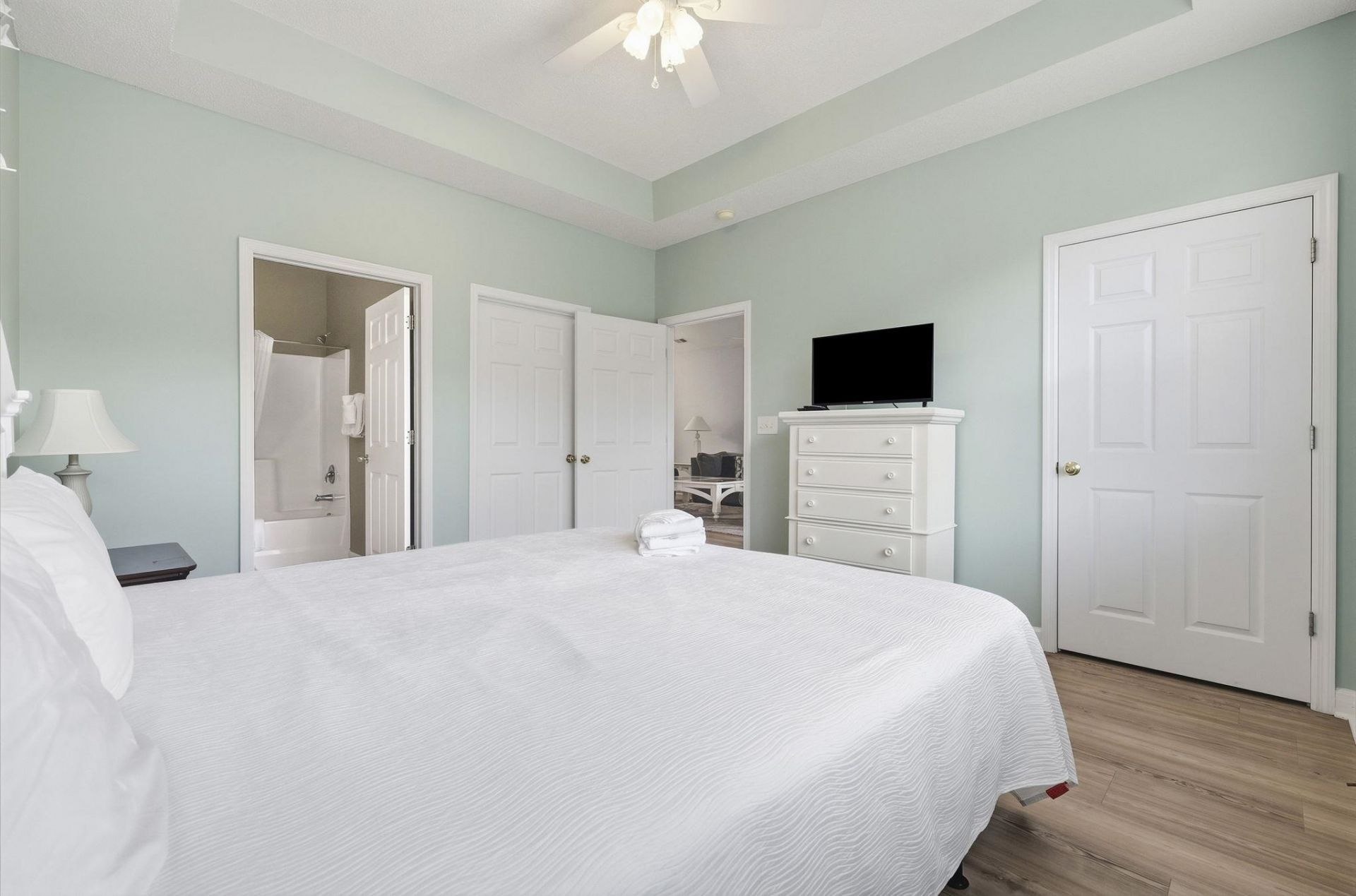 5825 Catalina Dr. Photo 18