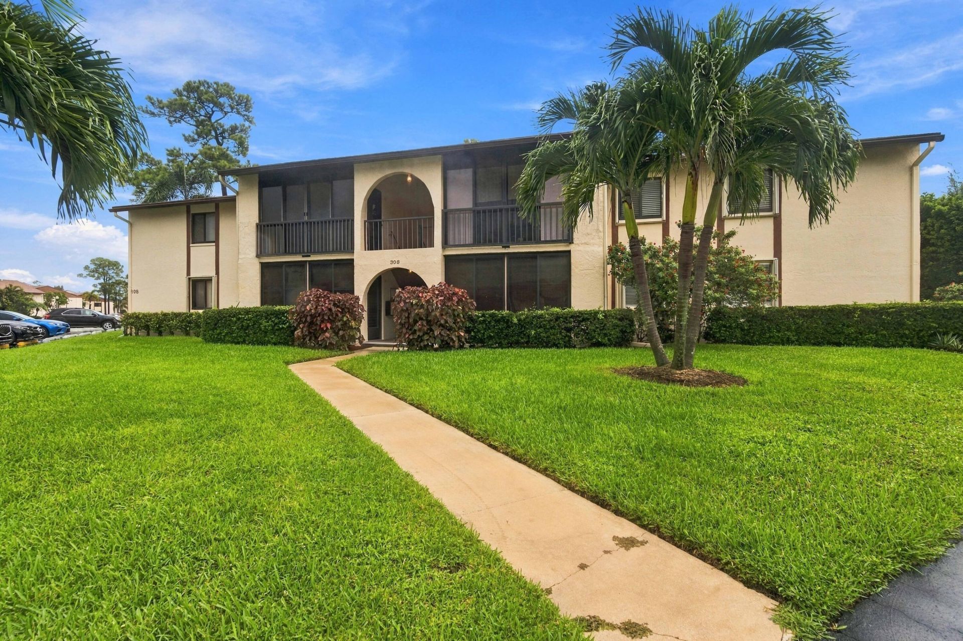 308 Knotty Pine Circle, Unit D-1, Greenacres, FL 33463 Main Photo