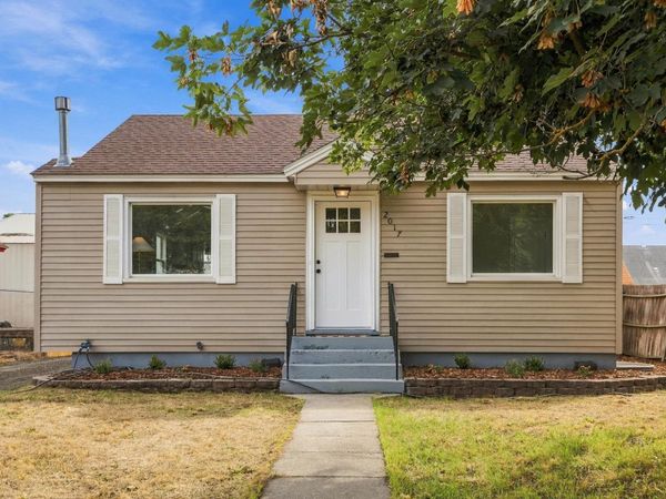 2017 W Cleveland Ave, Spokane, WA 99205