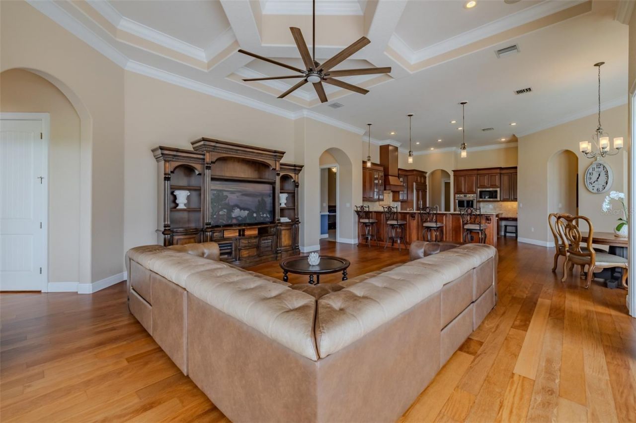 10501 Broadland Pass, Thonotosassa, FL 33592 Photo