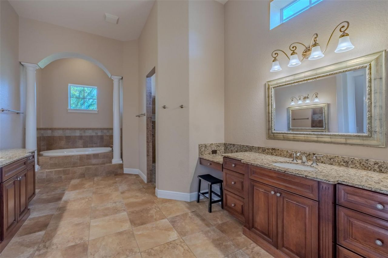 10501 Broadland Pass, Thonotosassa, FL 33592 Photo
