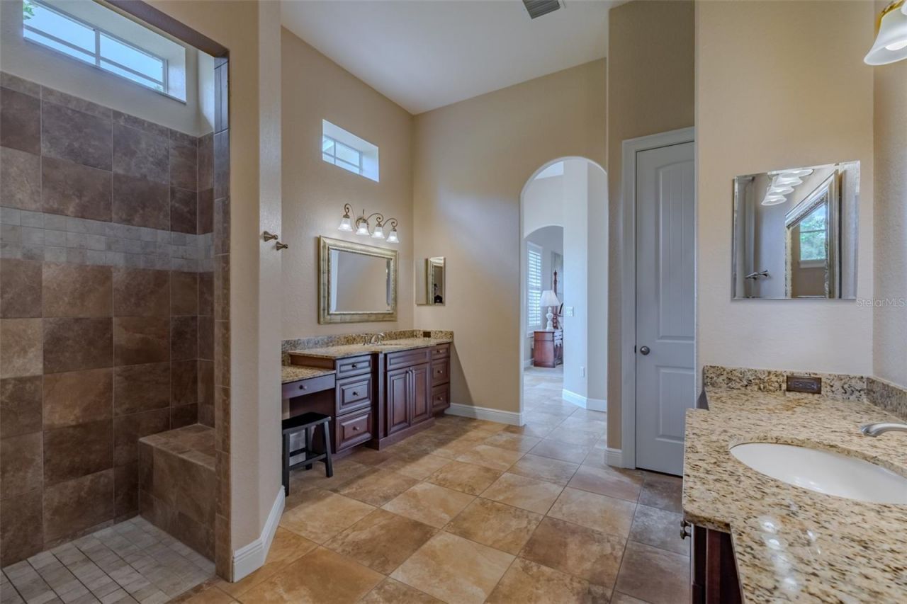 10501 Broadland Pass, Thonotosassa, FL 33592 Photo
